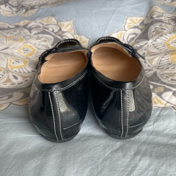 Black patent leather flats/loafers. Anne Klein size 9.5. Good condition - Picture 4 of 7